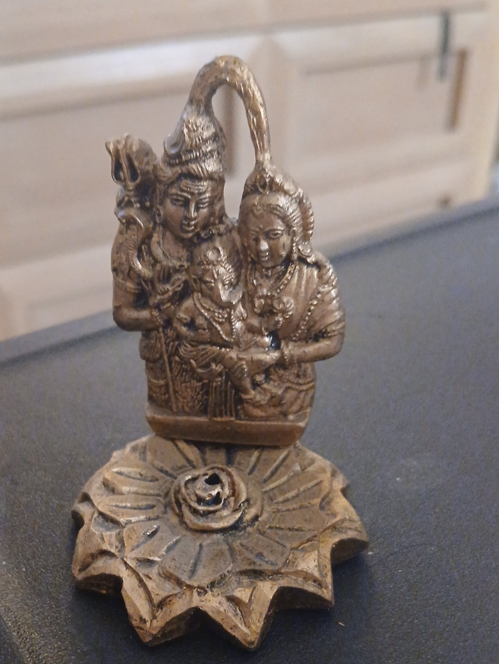 Resine Gold Tone Hindu Deity Decorative Incense Holder .